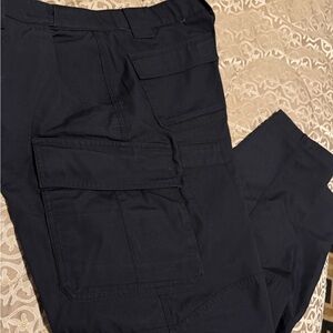 Under Armour Men's Black Cargo Pants